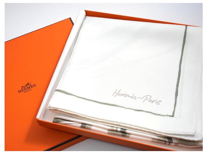 Hermès Libre Comme Pégase Seidentuch 90 cm - Weiß Grau - Ansicht 11