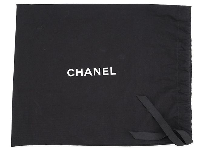 Timeless Borsa a tracolla Chanel Matelassé in pelle d'agnello nera Nero - vista 14
