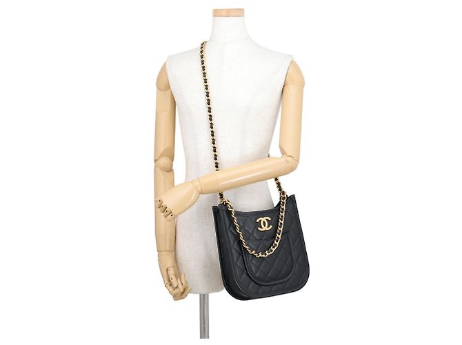 Timeless Borsa a tracolla Chanel Matelassé in pelle d'agnello nera Nero - vista 5