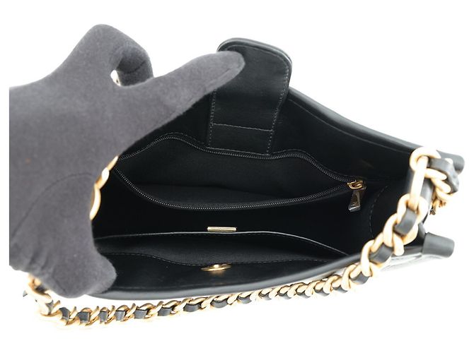 Timeless Borsa a tracolla Chanel Matelassé in pelle d'agnello nera Nero - vista 6