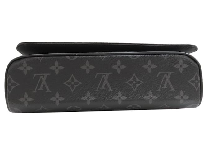 Borsa a tracolla Louis Vuitton Monogram Eclipse District PM Nero - vista 4