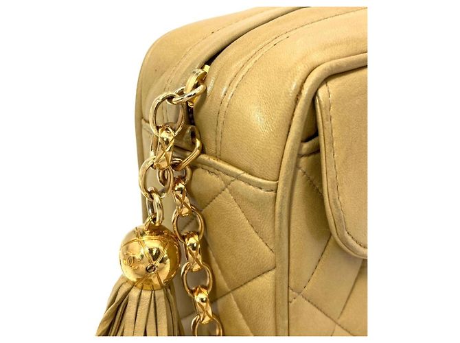 Borsa a tracolla Chanel Matelassé Diana con nappa e catena Nero Beige D'oro - vista 11