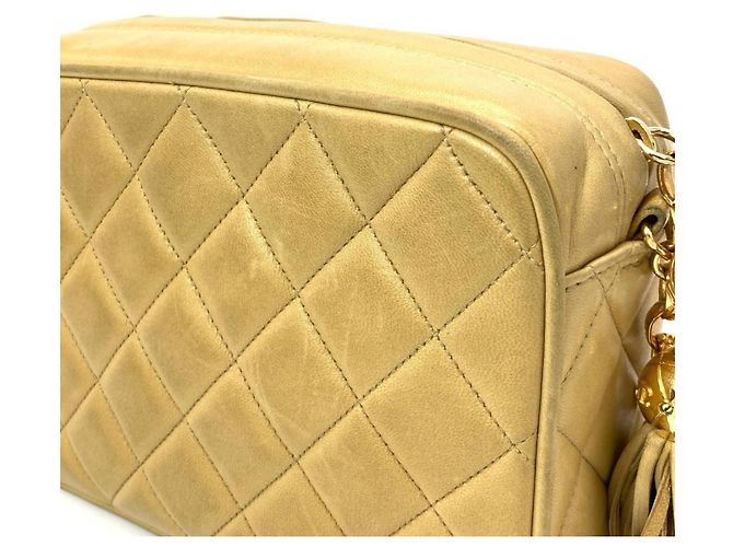 Borsa a tracolla Chanel Matelassé Diana con nappa e catena Nero Beige D'oro - vista 12