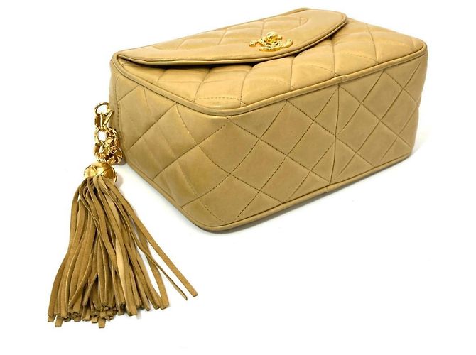 Borsa a tracolla Chanel Matelassé Diana con nappa e catena Nero Beige D'oro - vista 4