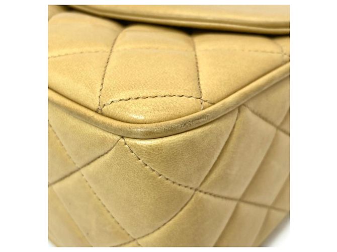 Borsa a tracolla Chanel Matelassé Diana con nappa e catena Nero Beige D'oro - vista 9