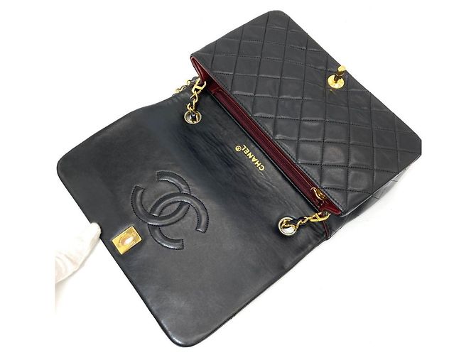 Borsa a tracolla Chanel Matelassé con catena Nero - vista 5