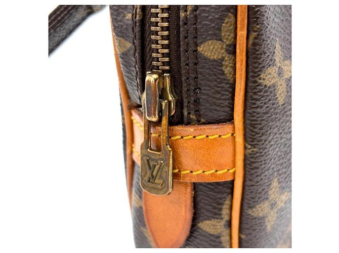 Louis Vuitton Pochette Marly Bandoulière Shoulder Bag Marrone Nero Monogramma - vista 10