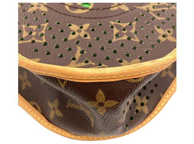 Borsa a tracolla Louis Vuitton M95173 Perfo Musette Verde chiaro Monogramma - vista 13
