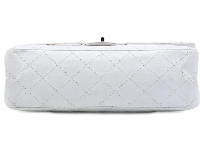 Chanel White Quilted Aged Calfskin Reissue 2.55 Double Flap 227 Bianco - vista 3