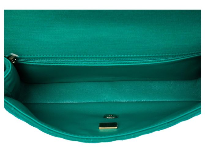 Clutch Roll Chanel in jersey trapuntato verde CC - vista 4