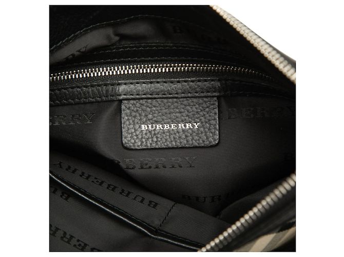 Bolsa crossbody em nylon Burberry com detalhe Nova Check preto - vista 5