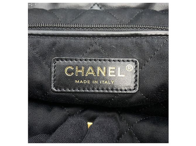 Borsa Chanel 22 in vitello lucido matelassé nero, dimensione Medium - vista 5