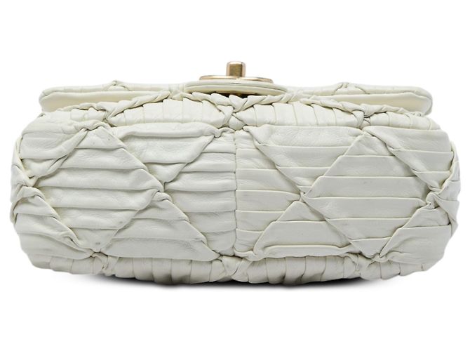 Chanel White Mini Pleated Calfskin Chain Soul Flap Bianco Crudo - vista 3