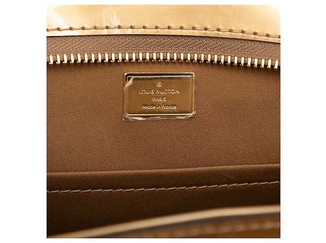 Louis Vuitton Gold Monogram Vernis Brea PM D'oro - vista 5