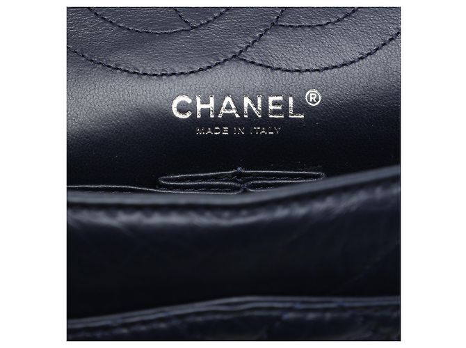 Chanel Blue Quilted Aged Calfskin Reissue 2.55 Double Flap 226 Blu navy - vista 5