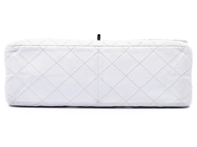 Chanel White Quilted Aged Calfskin Reissue 2.55 Double Flap 226 Bianco - vista 3