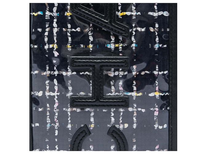 Custodia per telefono Chanel in tweed nero e PVC con catena - vista 5
