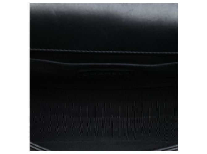 Chanel Black Old Medium Quilted Lambskin Boy Flap Nero - vista 4