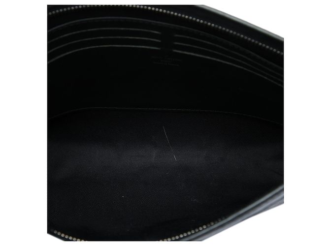 Louis Vuitton Black Monogram Galaxy Pochette Voyage MM Nero - vista 4