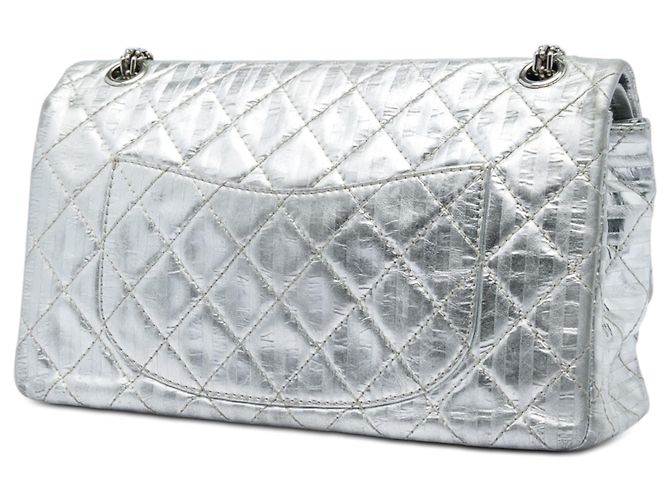 Chanel Silver Quilted Metallic Striped Aged Calfskin Reissue 2.55 Double Flap 226 Argento - vista 2