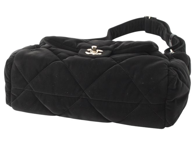 Borsa Bowling Chanel in nylon effetto velluto matelassé Large CC Nera Nero - vista 6
