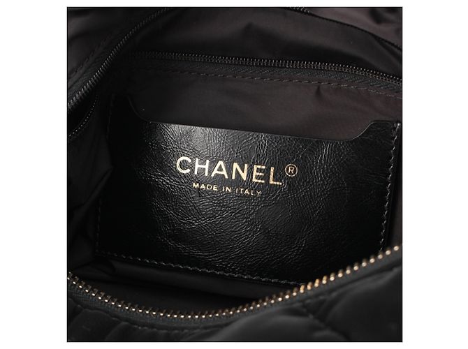Borsa Bowling Chanel in nylon effetto velluto matelassé Large CC Nera Nero - vista 8