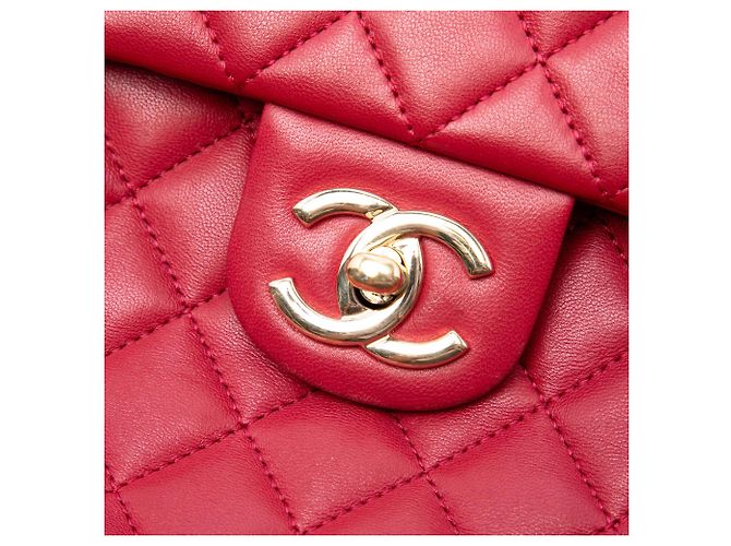Chanel Urban Spirit Mini Rucksack aus gestepptem Lammleder in Rot - Ansicht 5
