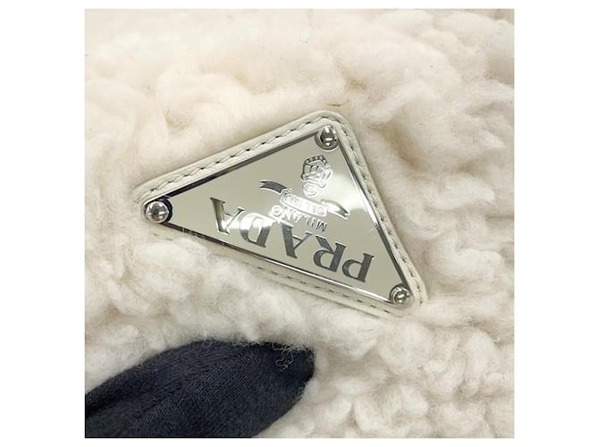 Borsa Tote piccola Prada Triangle in shearling Bianco - vista 11