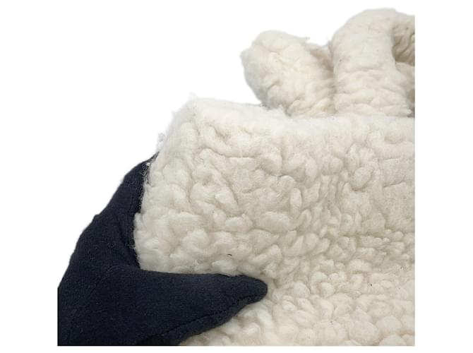 Borsa Tote piccola Prada Triangle in shearling Bianco - vista 8