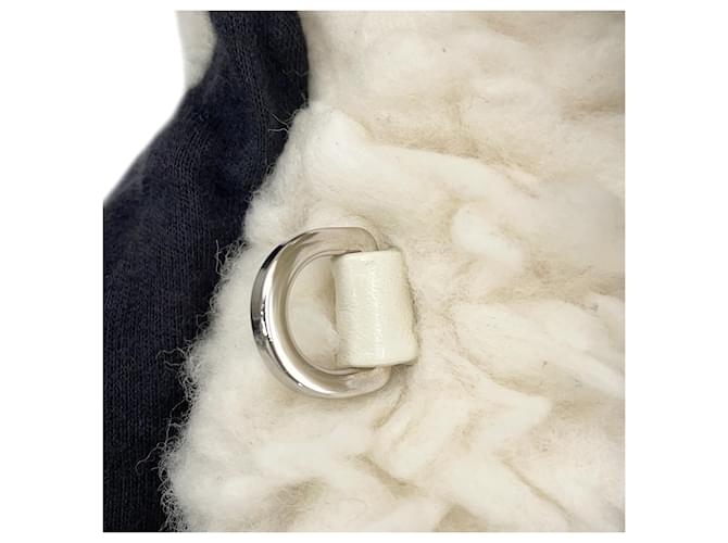 Borsa Tote piccola Prada Triangle in shearling Bianco - vista 9