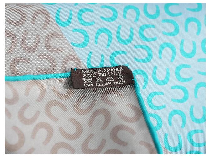 Hermès A Cheval sur mon Carré Seidentuch 90cm Hellblau Grau Braun Weiß - Ansicht 13