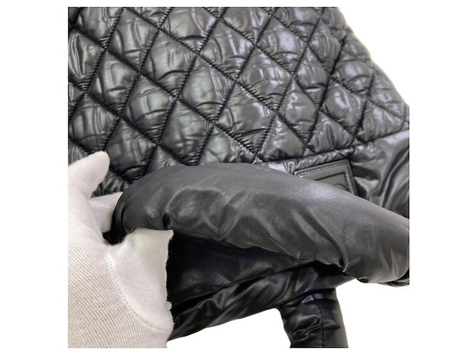 Borsa a mano Chanel A48610 Coco Cocoon PM Nero - vista 13
