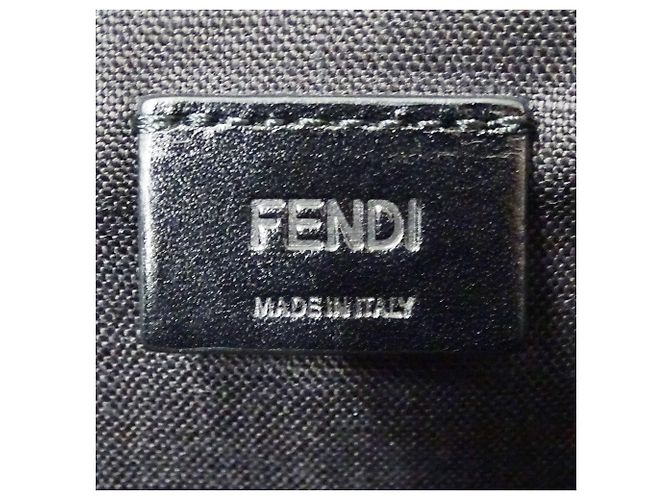 Fendi Clutch aus Leder in Anthrazitgrau - Ansicht 6