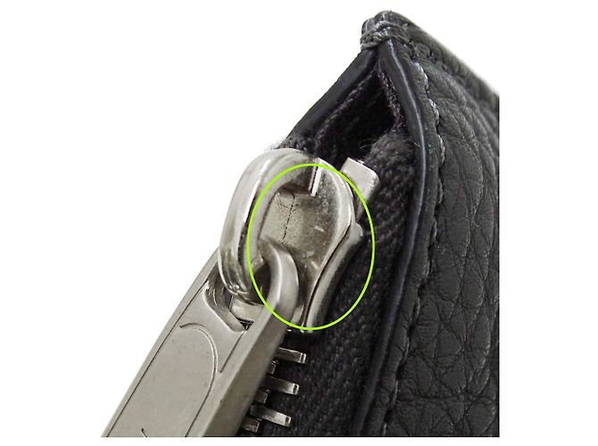 Fendi Clutch aus Leder in Anthrazitgrau - Ansicht 9