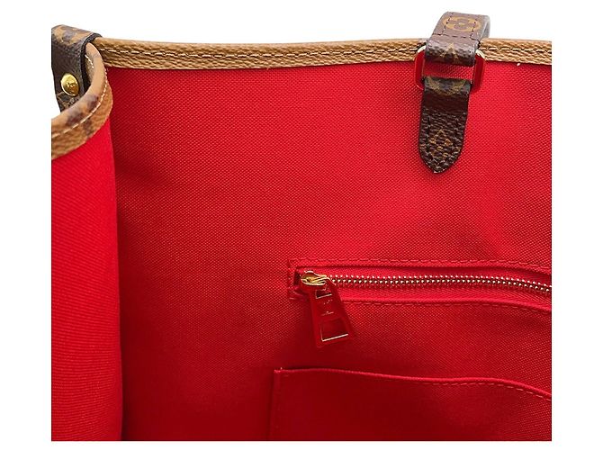 Borsa Tote Louis Vuitton Monogram Reverse Giant OnTheGo GM Rosso Monogramma - vista 11