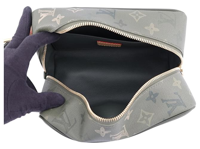 Pochette Louis Vuitton Monogram Verde Cachi Monogramma - vista 6