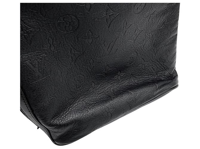 Borsa Sling Louis Vuitton Monogram Shadow Chalk Nero Monogramma - vista 7