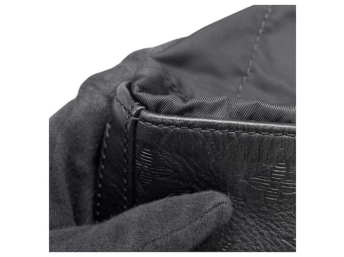 Borsa Sling Louis Vuitton Monogram Shadow Chalk Nero Monogramma - vista 8