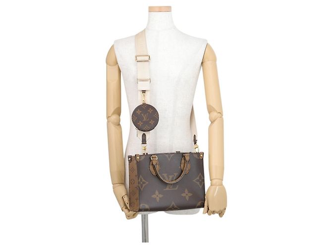 Borsa Louis Vuitton Monogram Reverse Giant OnTheGo PM Rosso - vista 5