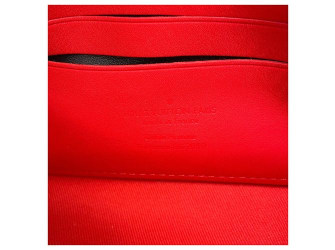 Louis Vuitton Monogram Taurillon Pochette Volga Rosso Monogramma - vista 16