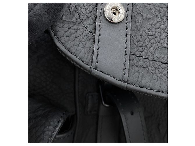 Borsa Louis Vuitton Monogram Taurillon Christopher PM Nero Monogramma - vista 8