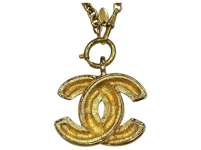 Collana Chanel Matelassé placcata oro D'oro - vista 4