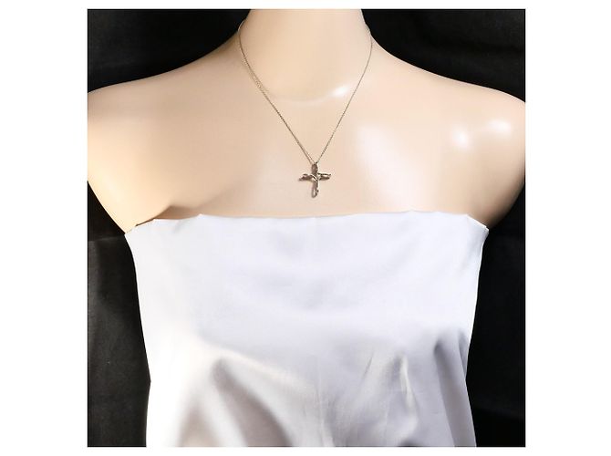 Collana Croce Infinity in Argento Tiffany & Co. - vista 6