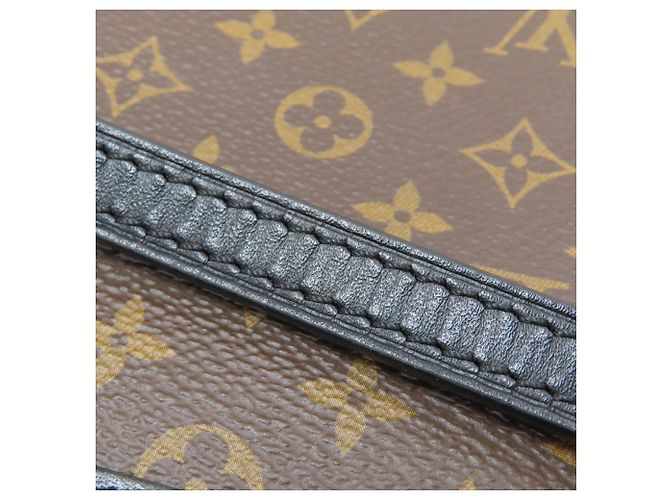 Louis Vuitton Pochette Trunk Vertical Shoulder Bag Monogramma - vista 17