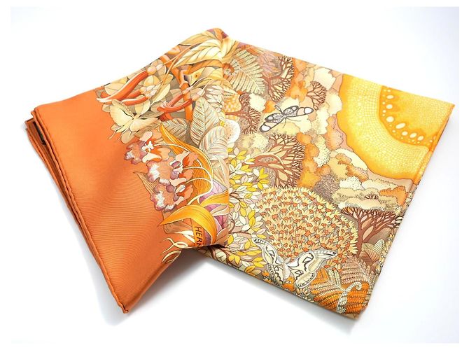 Foulard di seta Hermès Au Coeur de la Vie 90 cm - Arancione/Marrone Rosa Bianco D'oro Verde - vista 13