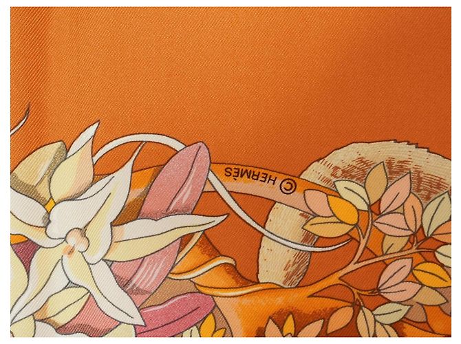Foulard di seta Hermès Au Coeur de la Vie 90 cm - Arancione/Marrone Rosa Bianco D'oro Verde - vista 9
