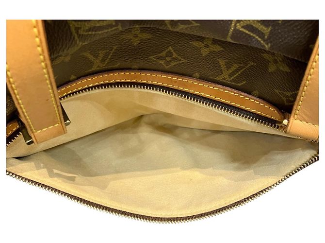 Borsa a tracolla Louis Vuitton Cite GM in Monogram Canvas Marrone Monogramma - vista 7