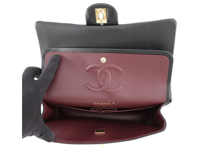 Borsa a tracolla con catena Chanel Matelasse in pelle d'agnello Nero - vista 7