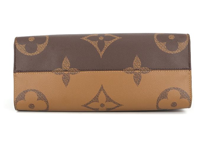 Borsa Tote Louis Vuitton Monogram Reverse Giant OnTheGo MM Marrone - vista 3