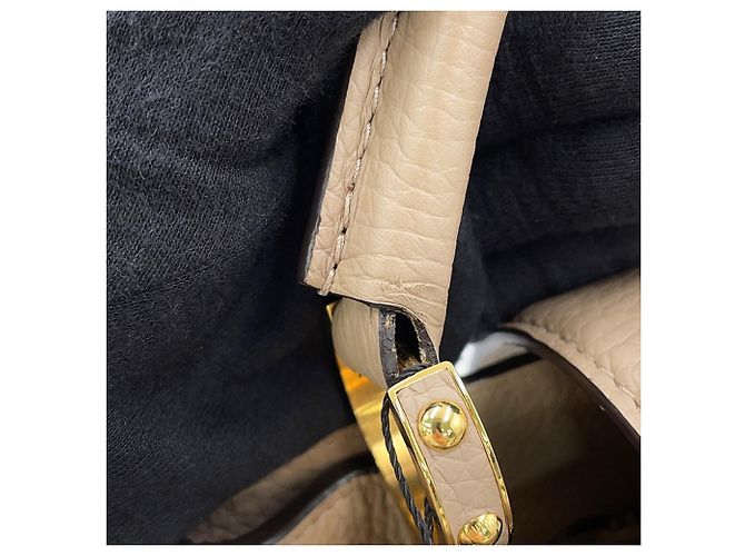 Borsa Louis Vuitton Capucines PM - vista 13